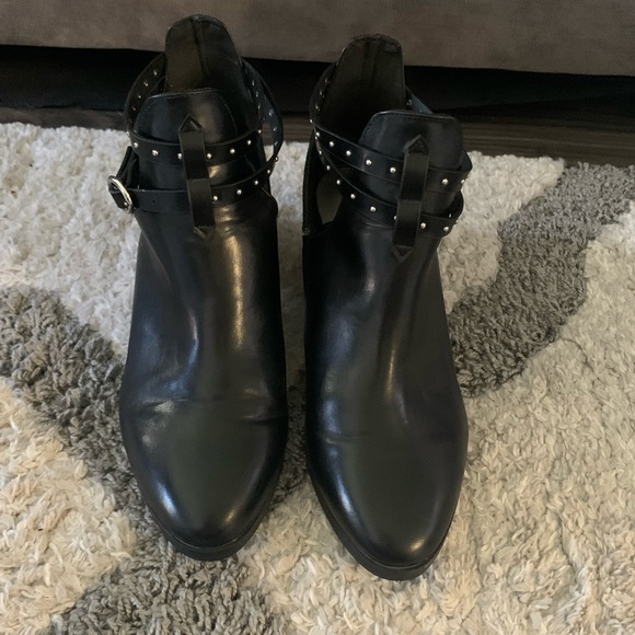 Black booties - Picture 2 of 4